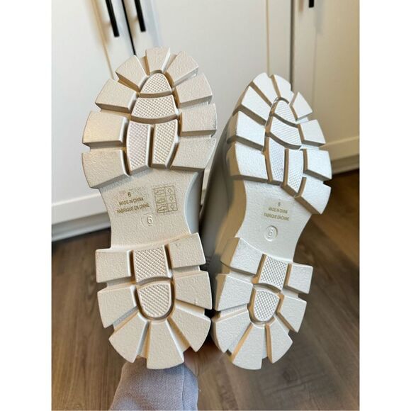 JEFFREY CAMPBELL Platform Lug Sole Chelsea Rain Boot Cream Women’s Size 6 NWT - Picture 9 of 10